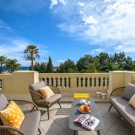 Apartment Terrasse D'azur - Sea View - Parking - Near Monaco - Private Park - Grand Prix Monaco Menton